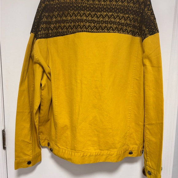 Vibrant Yellow and Black Patterned Jean Jacket - Picture 3 of 8